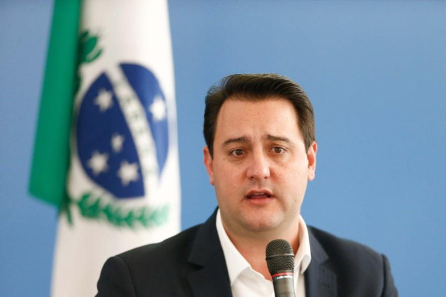 Ratinho Junior sai da disputa presidencial e decide concluir mandato no Paraná